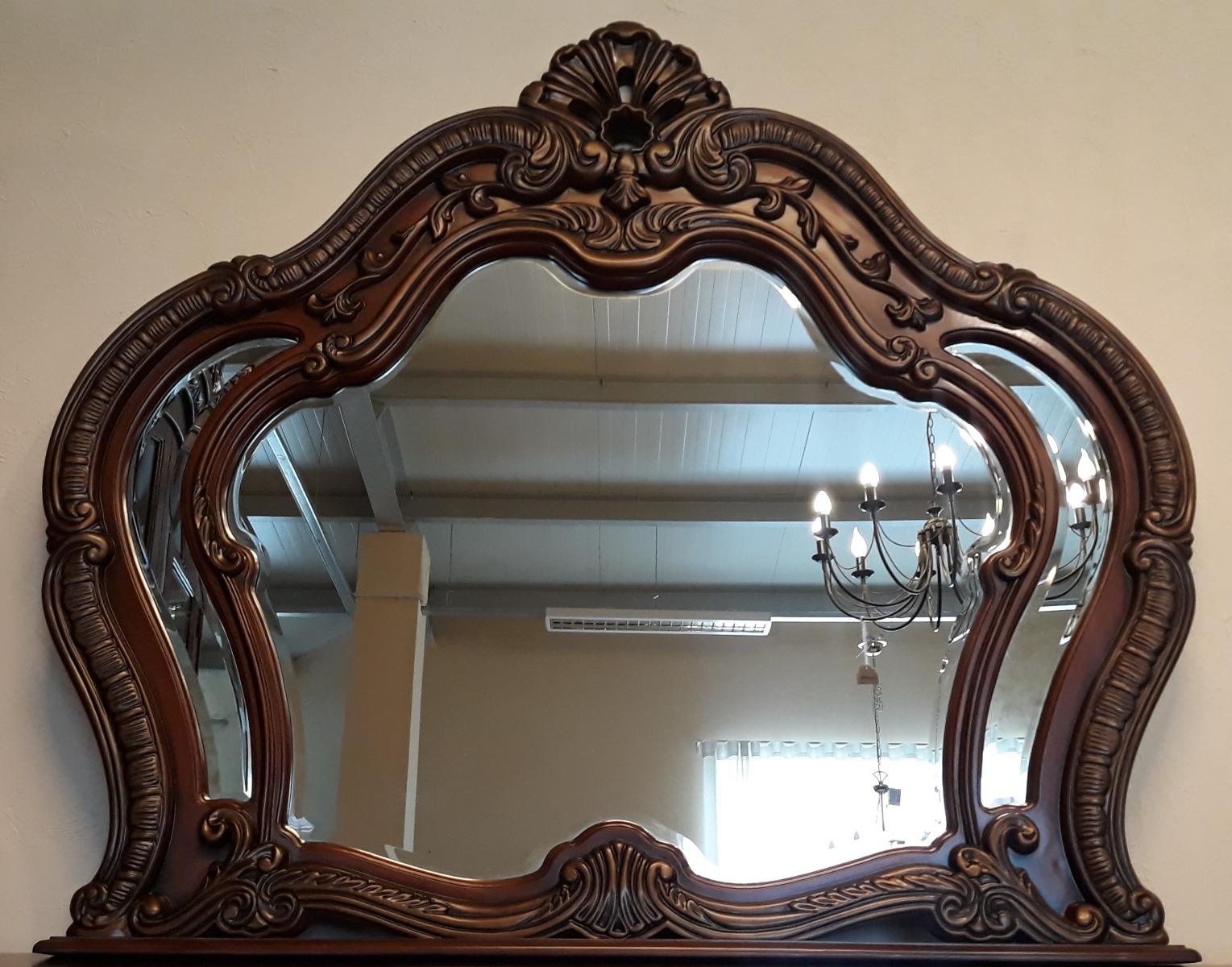 <br />
<b>Warning</b>:  Undefined property: Product::$alt in <b>/home/users/mebleurban/public_html/strona2024/tpl/offer.php</b> on line <b>72</b><br />
Lustra LUSTRO CHATEAU AICO