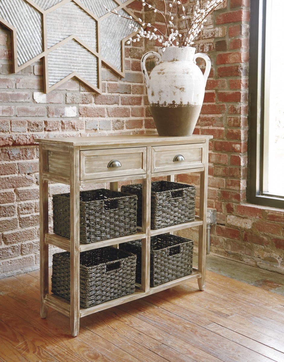 <br />
<b>Warning</b>:  Undefined property: Product::$alt in <b>/home/users/mebleurban/public_html/strona2024/tpl/offer.php</b> on line <b>72</b><br />
Chests A4000142