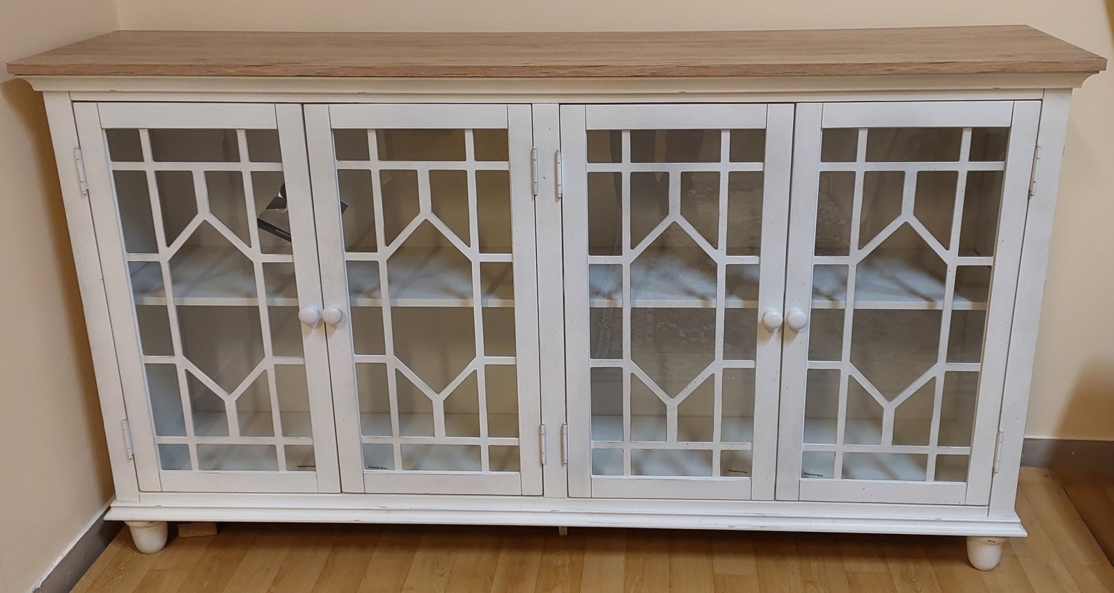 <br />
<b>Warning</b>:  Undefined property: Product::$alt in <b>/home/users/mebleurban/public_html/strona2024/tpl/offer.php</b> on line <b>72</b><br />
Komody-Szafki TV-Regały A4000221