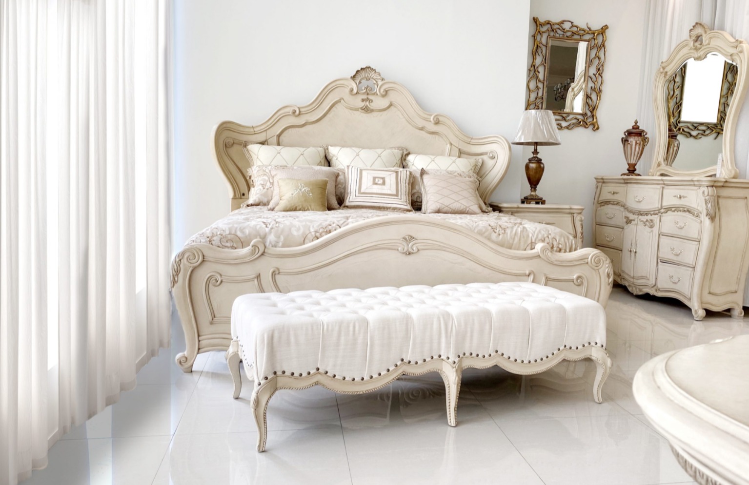 <br />
<b>Warning</b>:  Undefined property: Product::$alt in <b>/home/users/mebleurban/public_html/strona2024/tpl/offer.php</b> on line <b>72</b><br />
Sypialnie LA BOURGES