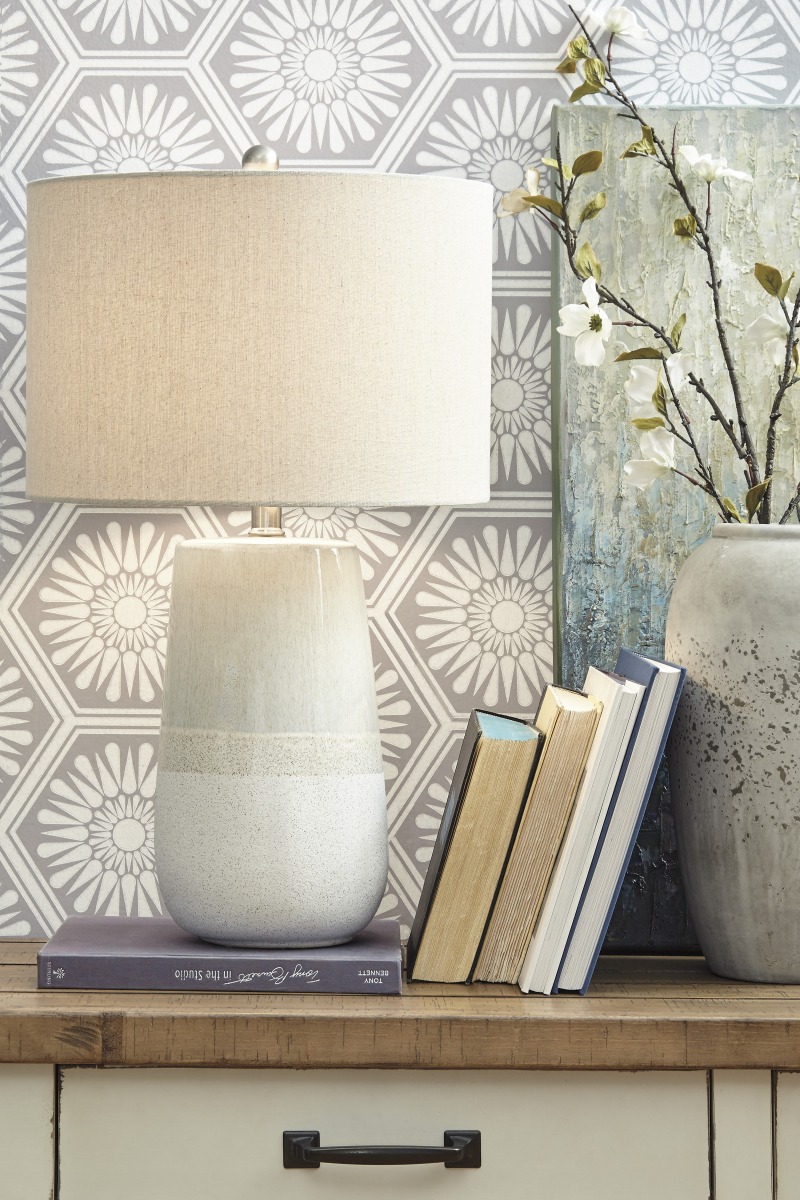 <br />
<b>Warning</b>:  Undefined property: Product::$alt in <b>/home/users/mebleurban/public_html/strona2024/tpl/offer.php</b> on line <b>72</b><br />
Lampy L100724